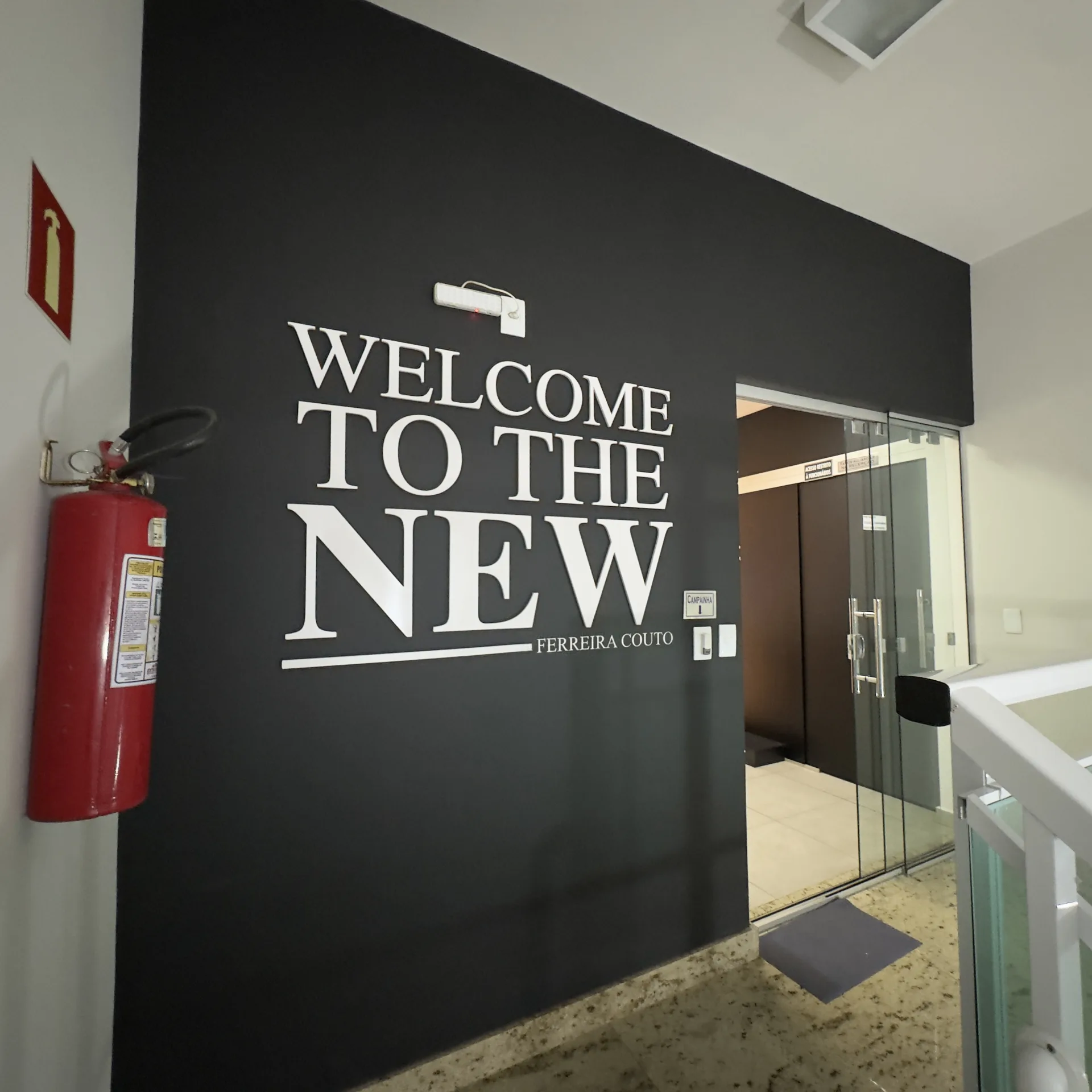 Entrada do escritório Ferreira Couto Advocacia